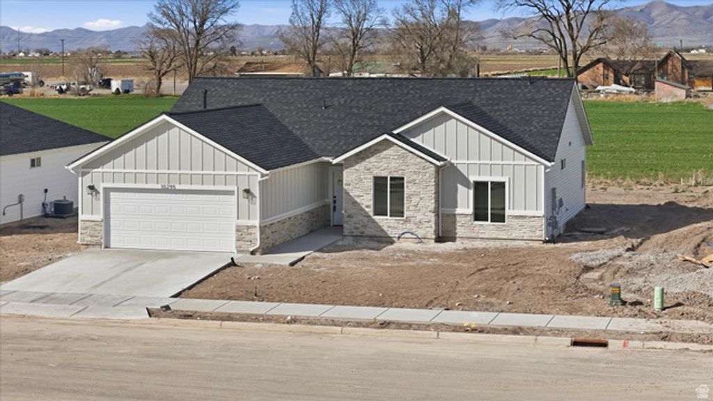 10295 N VISTA LN, Elwood, UT 84337
