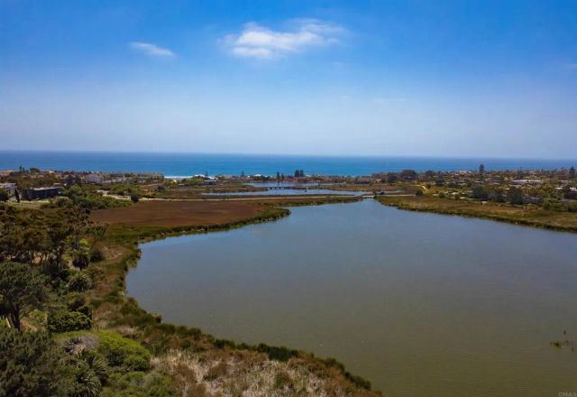 2535 Jefferson Street 10, Carlsbad, CA 92008