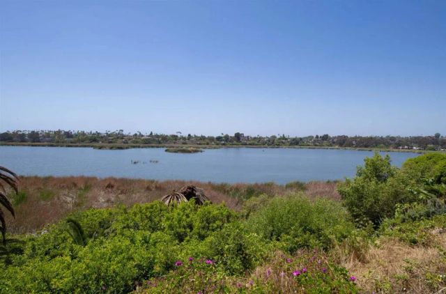 2535 Jefferson Street 10, Carlsbad, CA 92008