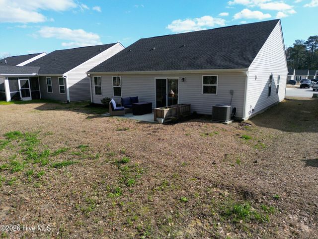 1240 Hickmans Branch Drive NW, Carolina Shores, NC 28467