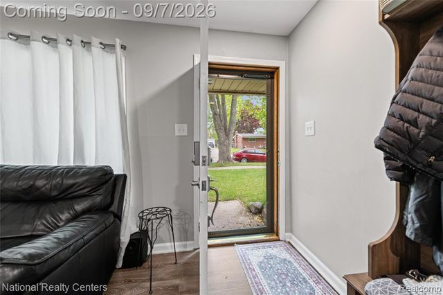35463 Seville Street, Clinton Township, MI 48035