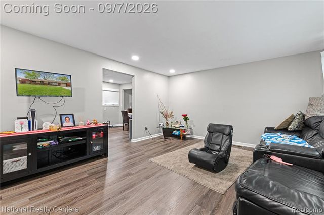 35463 Seville Street, Clinton Township, MI 48035
