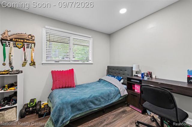 35463 Seville Street, Clinton Township, MI 48035