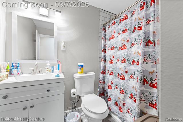 35463 Seville Street, Clinton Township, MI 48035