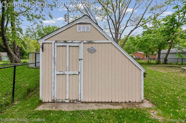 35463 Seville Street, Clinton Township, MI 48035