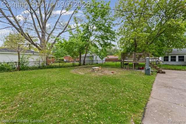 35463 Seville Street, Clinton Township, MI 48035