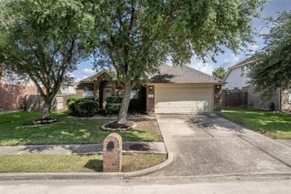 219 Boxwood Drive, Baytown, TX 77520