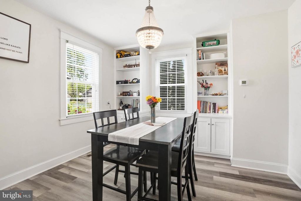 Image 9 of property listing at 300 TOWNSEND AVE, Baltimore, MD 21225