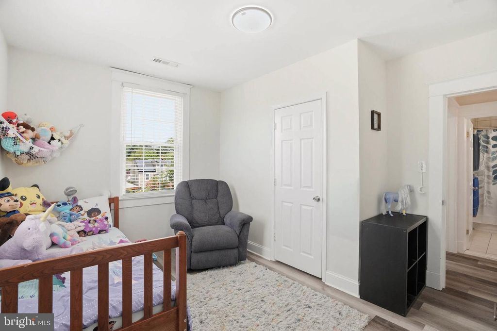 Image 20 of property listing at 300 TOWNSEND AVE, Baltimore, MD 21225