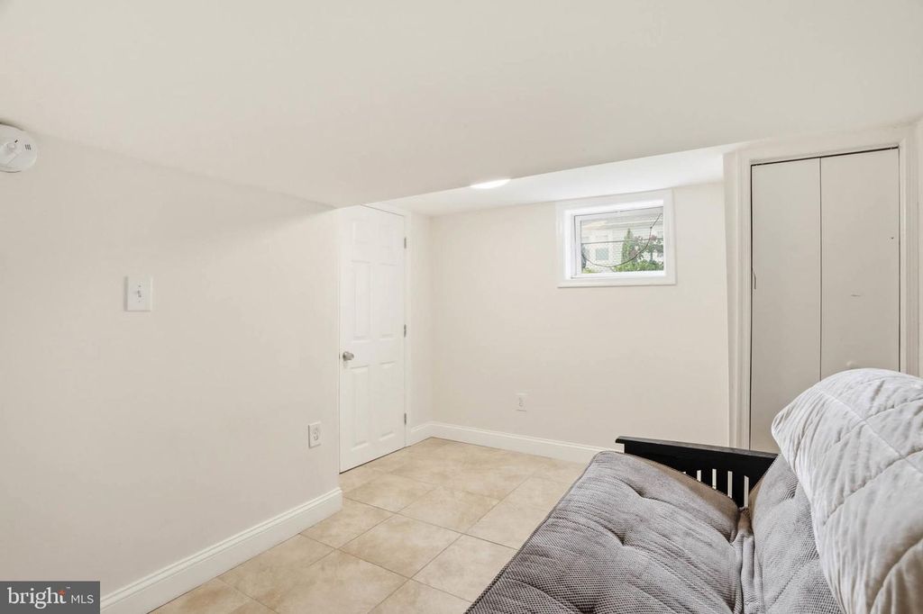 Image 31 of property listing at 300 TOWNSEND AVE, Baltimore, MD 21225