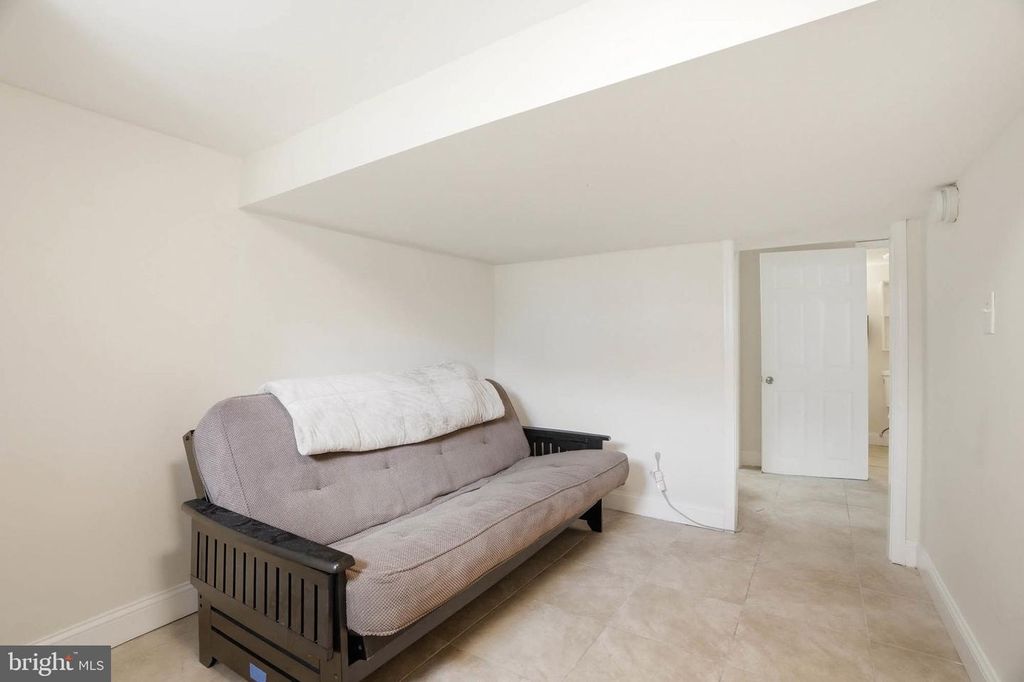 Image 32 of property listing at 300 TOWNSEND AVE, Baltimore, MD 21225