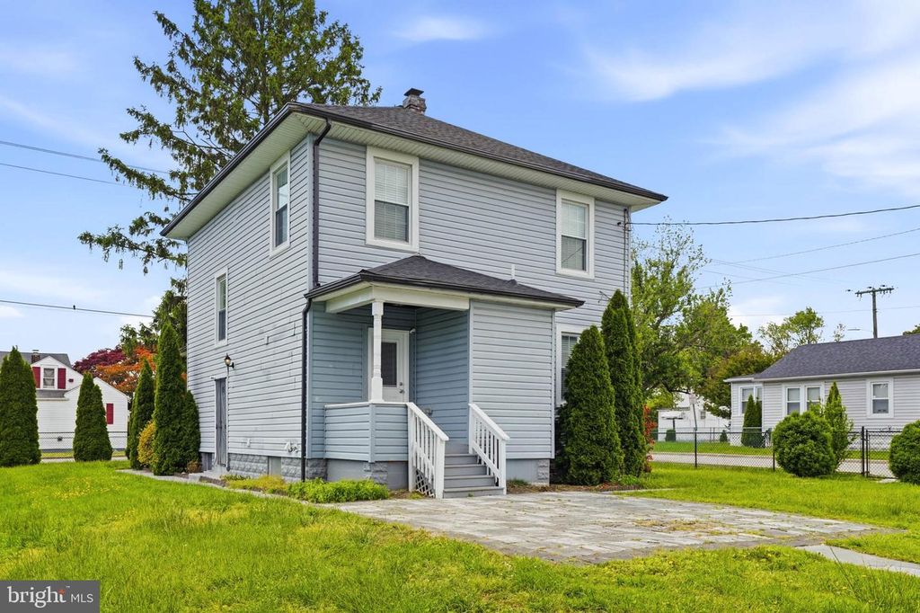 Image 39 of property listing at 300 TOWNSEND AVE, Baltimore, MD 21225