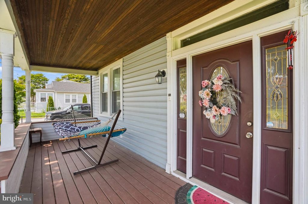 Image 4 of property listing at 300 TOWNSEND AVE, Baltimore, MD 21225