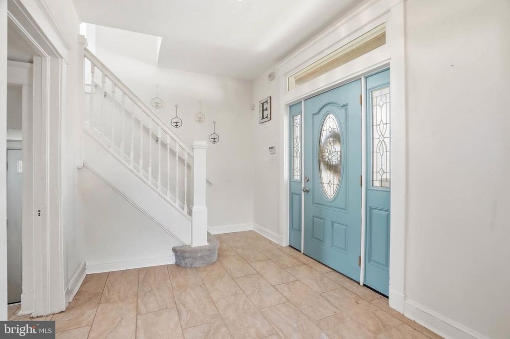 Image 5 of property listing at 300 TOWNSEND AVE, Baltimore, MD 21225