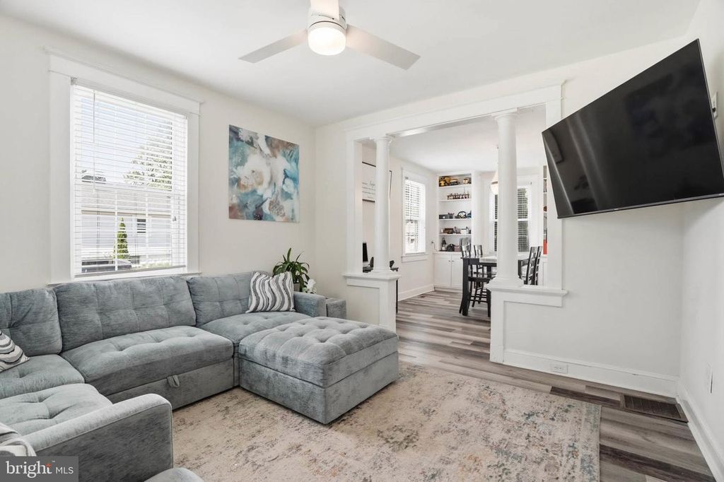 Image 8 of property listing at 300 TOWNSEND AVE, Baltimore, MD 21225