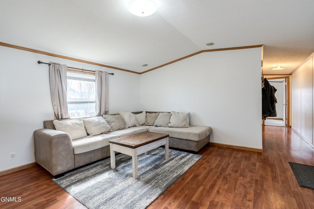 4755 British Drive, Bismarck, ND 58503 photo 15