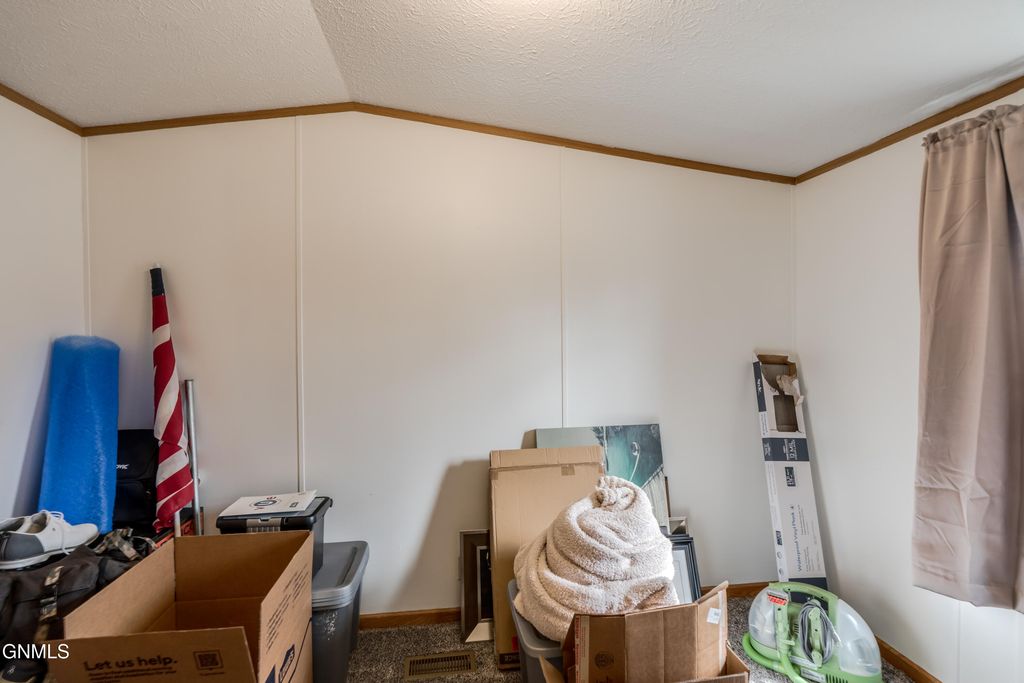 4755 British Drive, Bismarck, ND 58503 photo 19