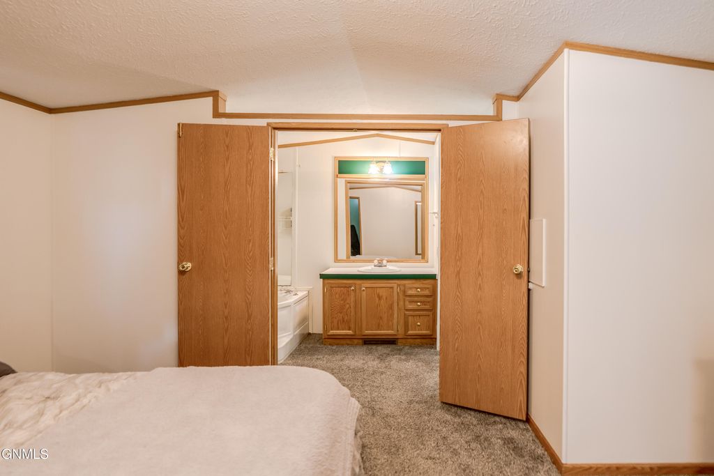 4755 British Drive, Bismarck, ND 58503 photo 31