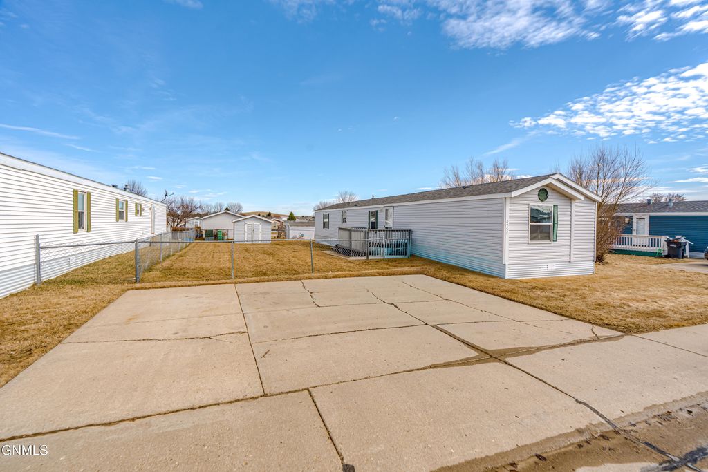 4755 British Drive, Bismarck, ND 58503 photo 47