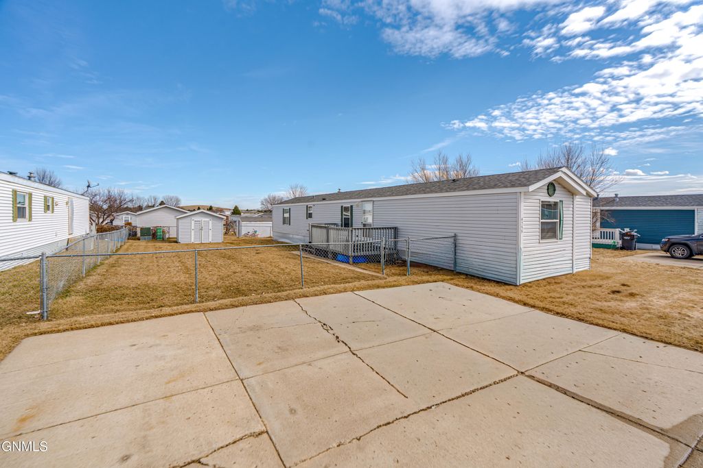4755 British Drive, Bismarck, ND 58503 photo 48