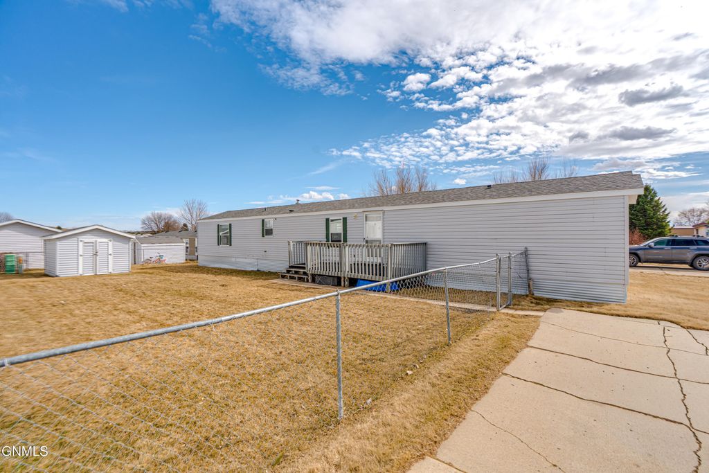 4755 British Drive, Bismarck, ND 58503 photo 51