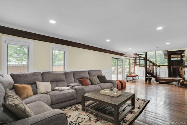 764 Vanderbilt Parkway, Dix Hills, NY 11746