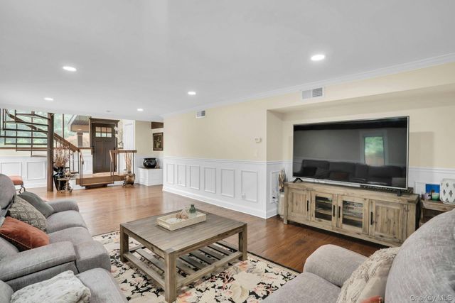 764 Vanderbilt Parkway, Dix Hills, NY 11746