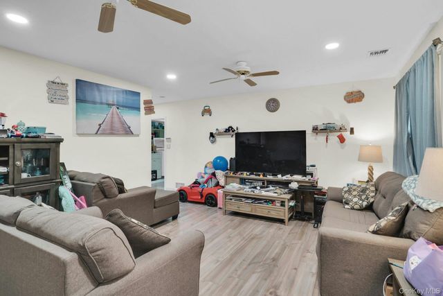 764 Vanderbilt Parkway, Dix Hills, NY 11746