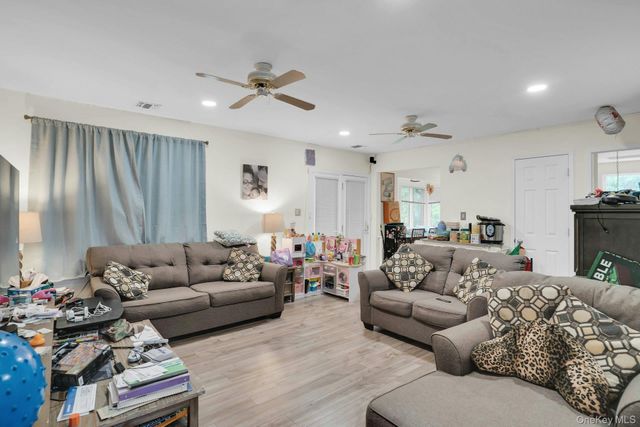 764 Vanderbilt Parkway, Dix Hills, NY 11746