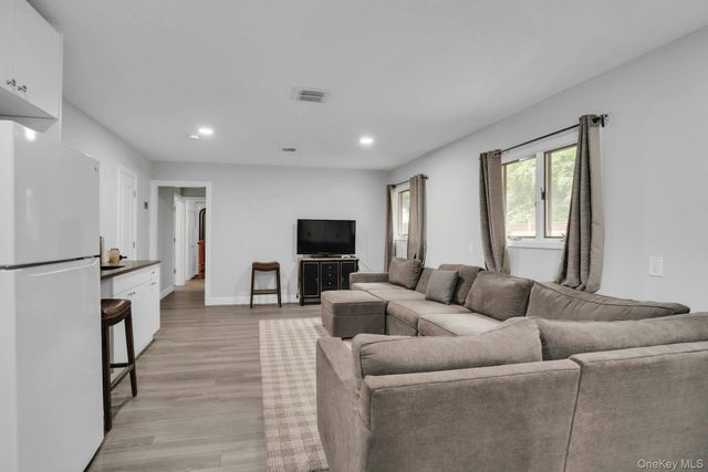 764 Vanderbilt Parkway, Dix Hills, NY 11746