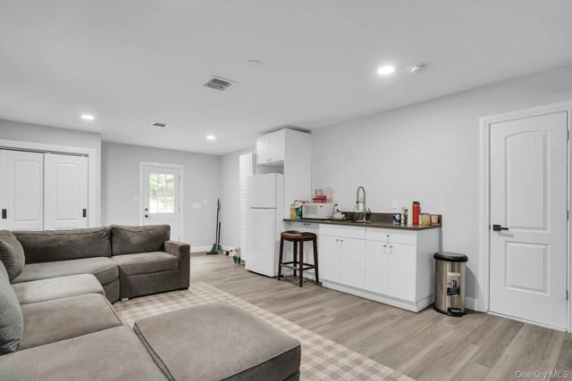 764 Vanderbilt Parkway, Dix Hills, NY 11746