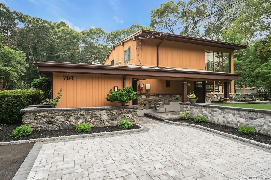 764 Vanderbilt Parkway, Dix Hills, NY 11746 — exterior