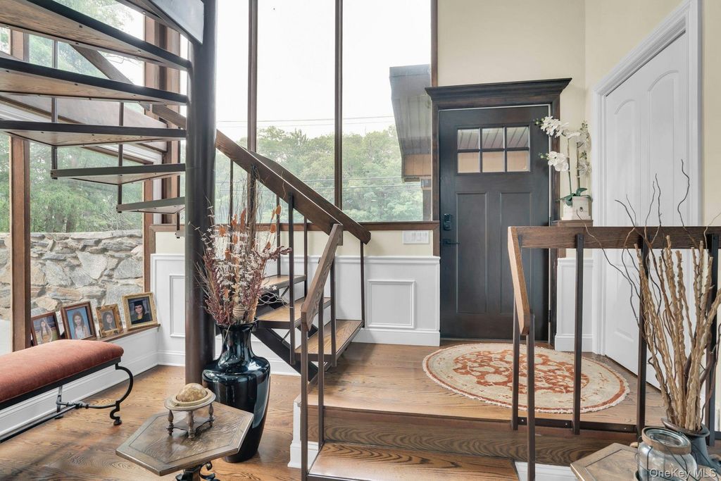 764 Vanderbilt Parkway, Dix Hills, NY 11746 — photo 5