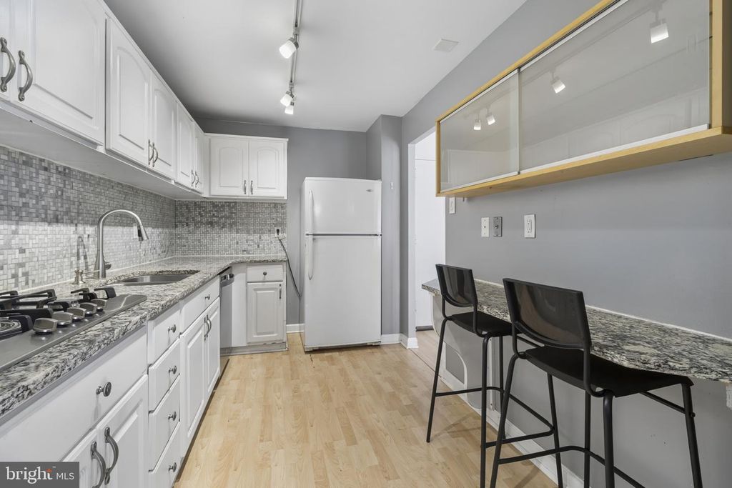 801 YALE AVE #912, SWARTHMORE, PA 19081 — photo 4