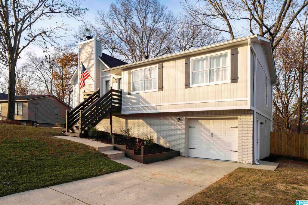 3035 APPLE VALLEY LANE, Birmingham, AL 35215