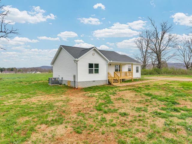 166 Plum Creek Road, Sparta, TN 38583