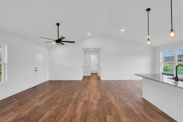 166 Plum Creek Road, Sparta, TN 38583