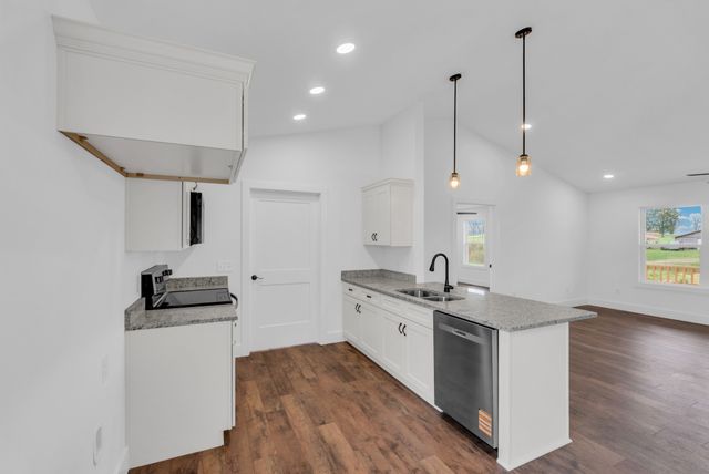 166 Plum Creek Road, Sparta, TN 38583