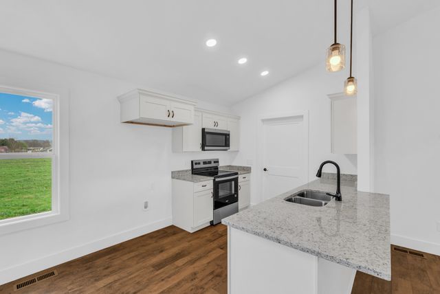 166 Plum Creek Road, Sparta, TN 38583