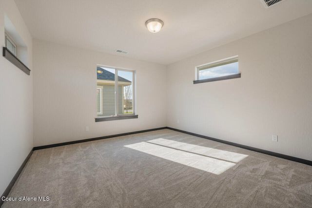 676 W MONASHEE LN, Hayden, ID 83835