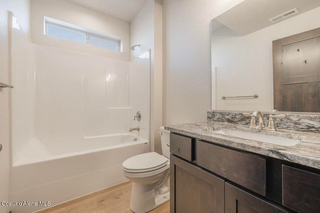 676 W MONASHEE LN, Hayden, ID 83835