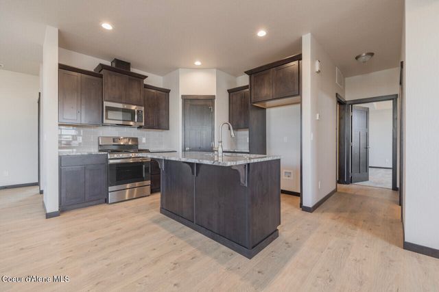 676 W MONASHEE LN, Hayden, ID 83835