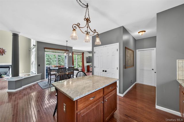 3 Braemar Way, Highland Mills, NY 10930