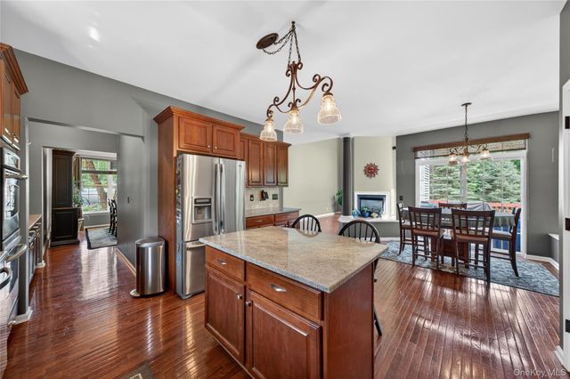 3 Braemar Way, Highland Mills, NY 10930