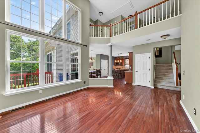 3 Braemar Way, Highland Mills, NY 10930