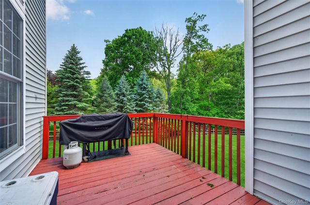 3 Braemar Way, Highland Mills, NY 10930