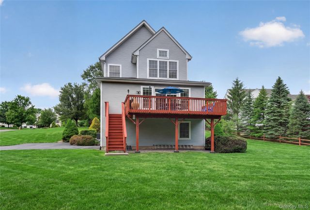 3 Braemar Way, Highland Mills, NY 10930