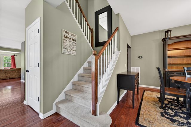3 Braemar Way, Highland Mills, NY 10930