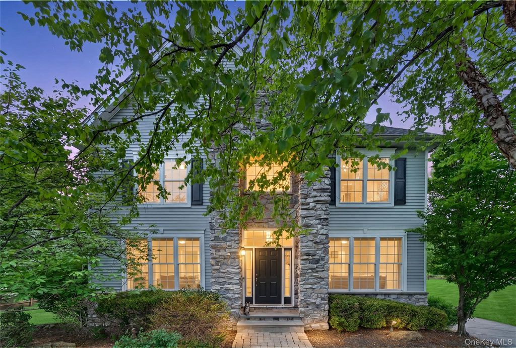 3 Braemar Way, Highland Mills, NY 10930