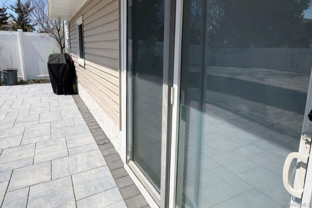 71 E Lido Prom, Lindenhurst, NY 11757